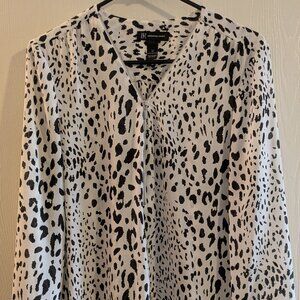 International Concepts INC White Black  Animal Print Half Zip Blouse Size 12